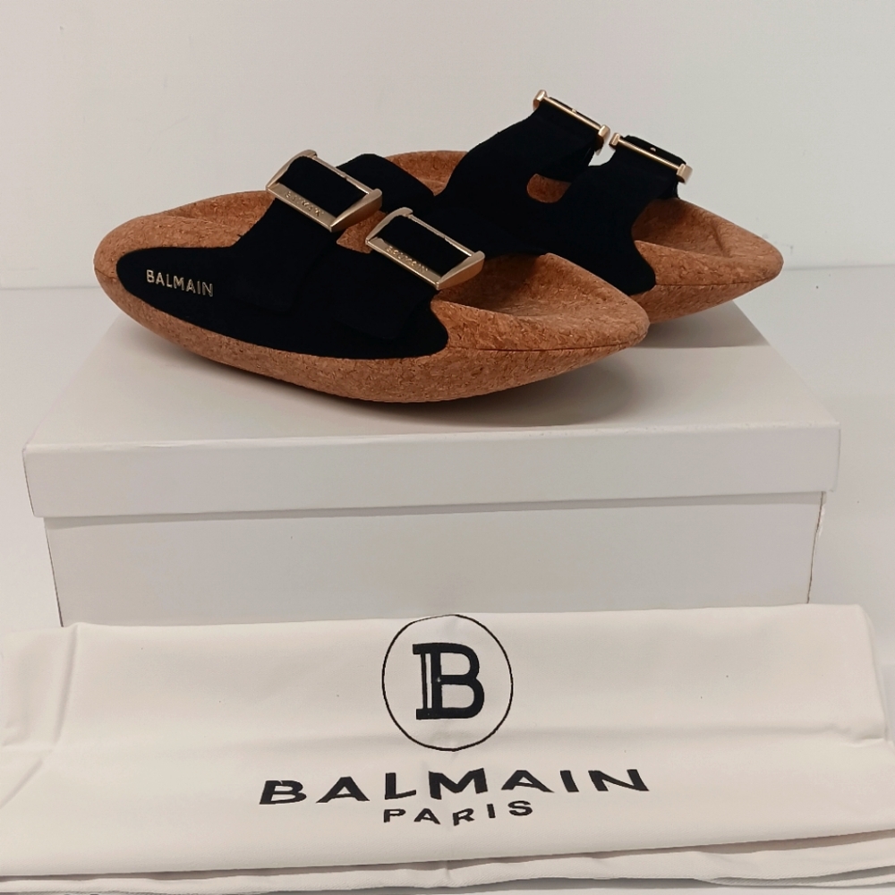 Balmain Women's Black Chunky Sole Flip Flop Sandals - EU37/US7